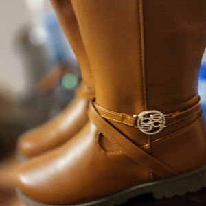 Girl bebe boots